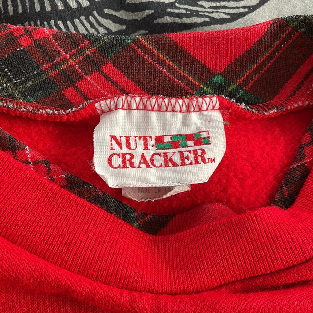 VINTAGE CHRISTMAS SWEATER - Picture 2 of 6
